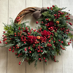 赤い実たっぷりのリース　　《プリザーブドグリーン》　　クリスマス〜お正月 18枚目の画像