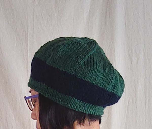 コンビカラーのベレー＜green & navy＞ 2枚目の画像