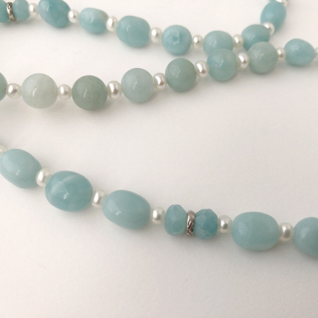 カレンシルバー＆アマゾナイト＆淡水パールのロングネックレス