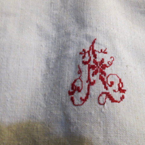 フランスアンティークシャンブルリネン赤クロスステッチイニシャルと