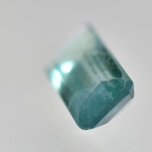 虹入り☆ブルー☆フローライトs1025 天然石 Funky garuda stone 通販