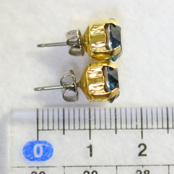 施華洛世奇正常顏色水鑽耳環（8毫米蒙大拿鈦柱） 第5張的照片