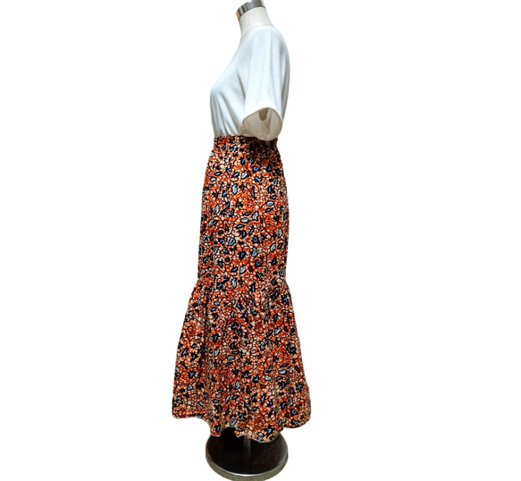 ☆持ち込み布でセミオーダー☆ 2段のマーメイドタックギャザースカート( 上段長い) 2枚目の画像