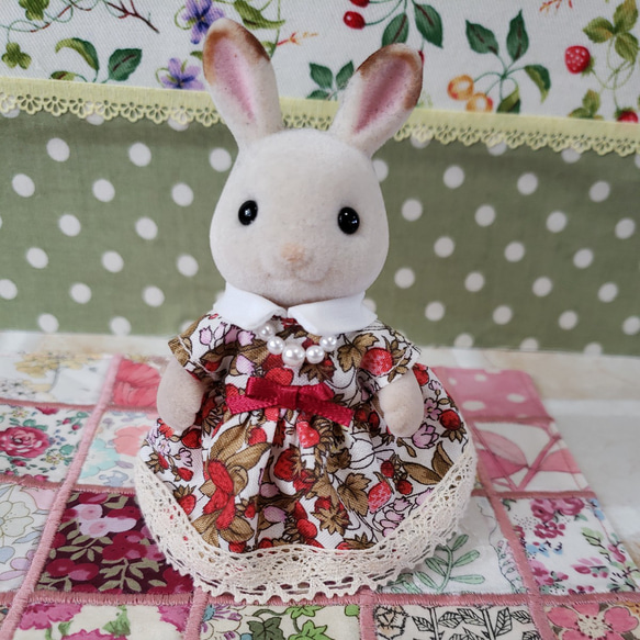 【しんしん丸】シルバニア　お母さんサイズドレス しんしん丸様専用】シルバニア お母さんサイズドレス 例のコラボのお