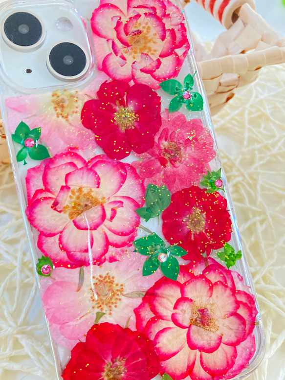 ピンクのバラの敷き詰めデザイン押し花スマホケース　iphone/GALAXY/AQUOS/xperia/pixel 5枚目の画像