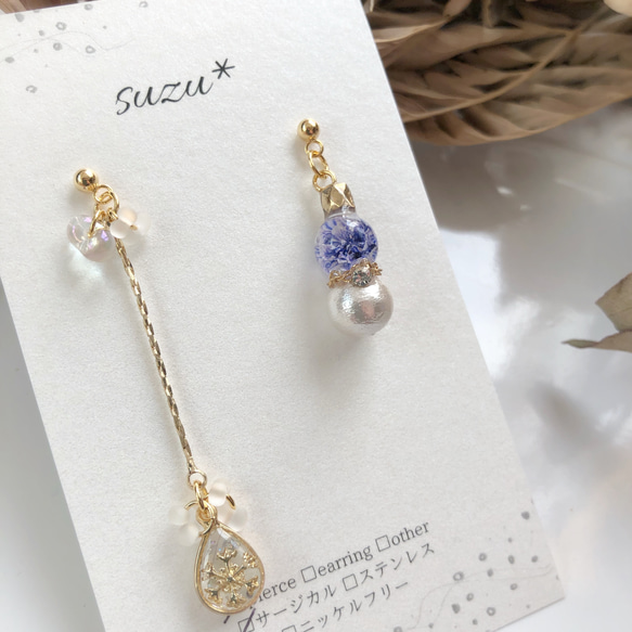 snowman 雪だるまと雪の結晶 パープル アシメントリー 揺れるピアス 