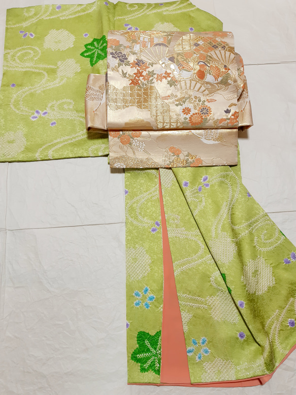 ワンタッチ着物　くらわん着物　アンティーク正絹絞りリメイク　黄緑紅葉花文様 また 身長 体重を備考欄にお書きください 幅出し 詰め等の寸法直しは致しておりません ご了承下さい