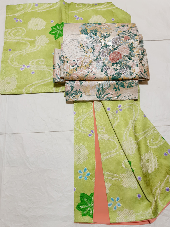 ワンタッチ着物　くらわん着物　アンティーク正絹絞りリメイク　黄緑紅葉花文様 また 身長 体重を備考欄にお書きください 幅出し 詰め等の寸法直しは致しておりません ご了承下さい