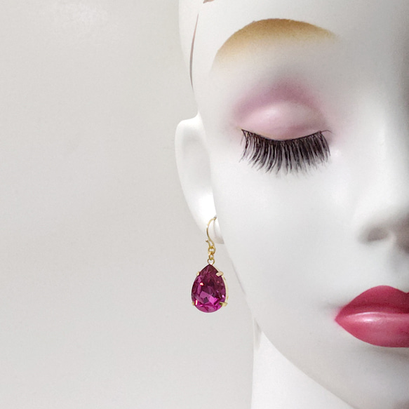 紫紅色粉紅色大水滴水晶不對稱耳環（穿孔耳環）可愛華麗聖誕 第6張的照片