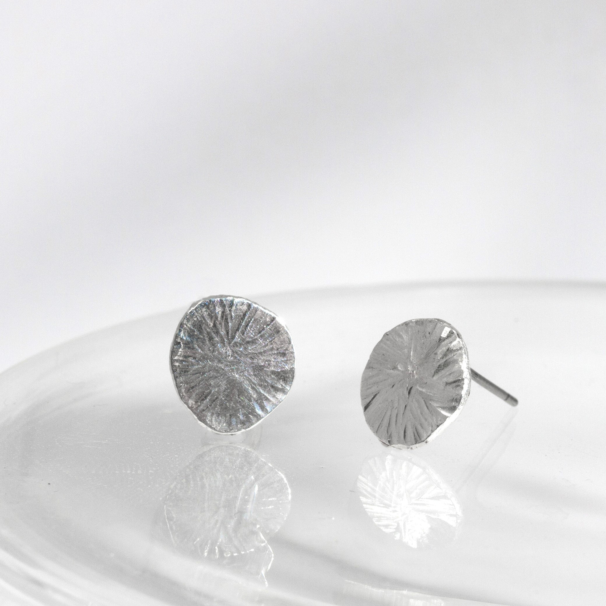 halo pierced earrings　シルバー