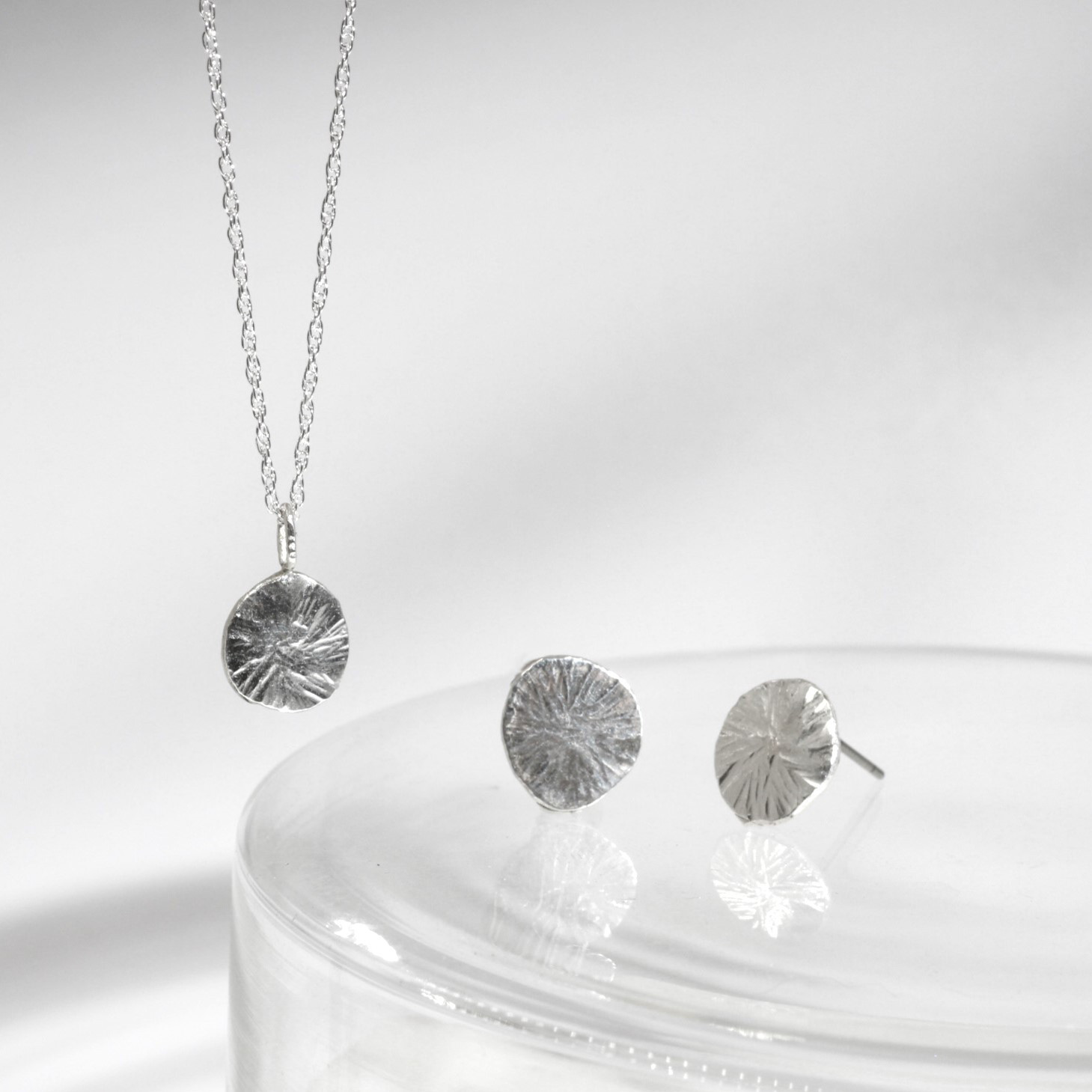 halo necklace & pierced earrings　シルバー