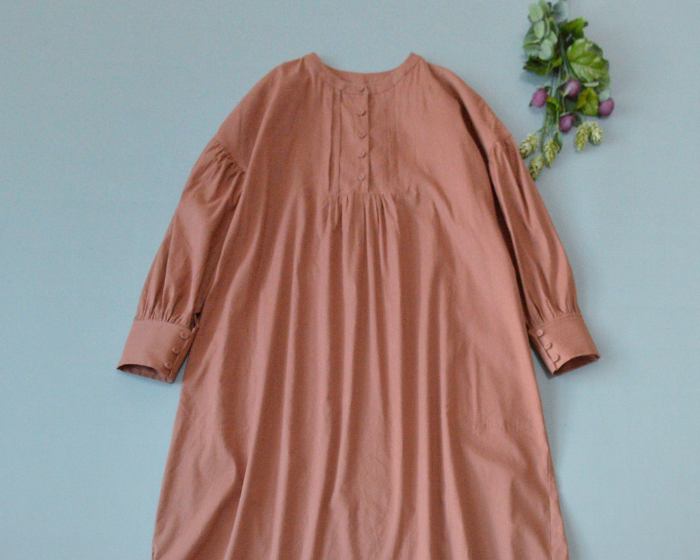 両脇ポケット付きゆったり着られる大人可愛いロングワンピコート♪