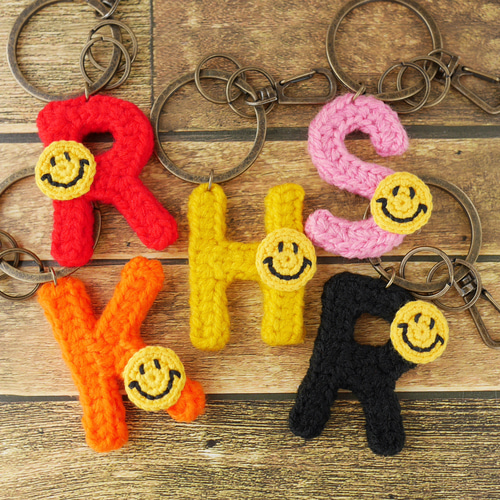 【w-94(2)】キーホルダー キーリング❁ニコちゃん カラフル 個性的 古着 w-94(2)】キーホルダー キーリング❁ニコちゃん カラフル 個性的