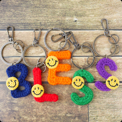 ニコ☺︎様オーダー品　キーホルダー ニコちゃんのアルファベットキーホルダー キーリング 手編みのお店