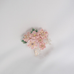 春を呼ぶつまみ桜／ワイヤービーズを添えて・コサージュ 3枚目の画像