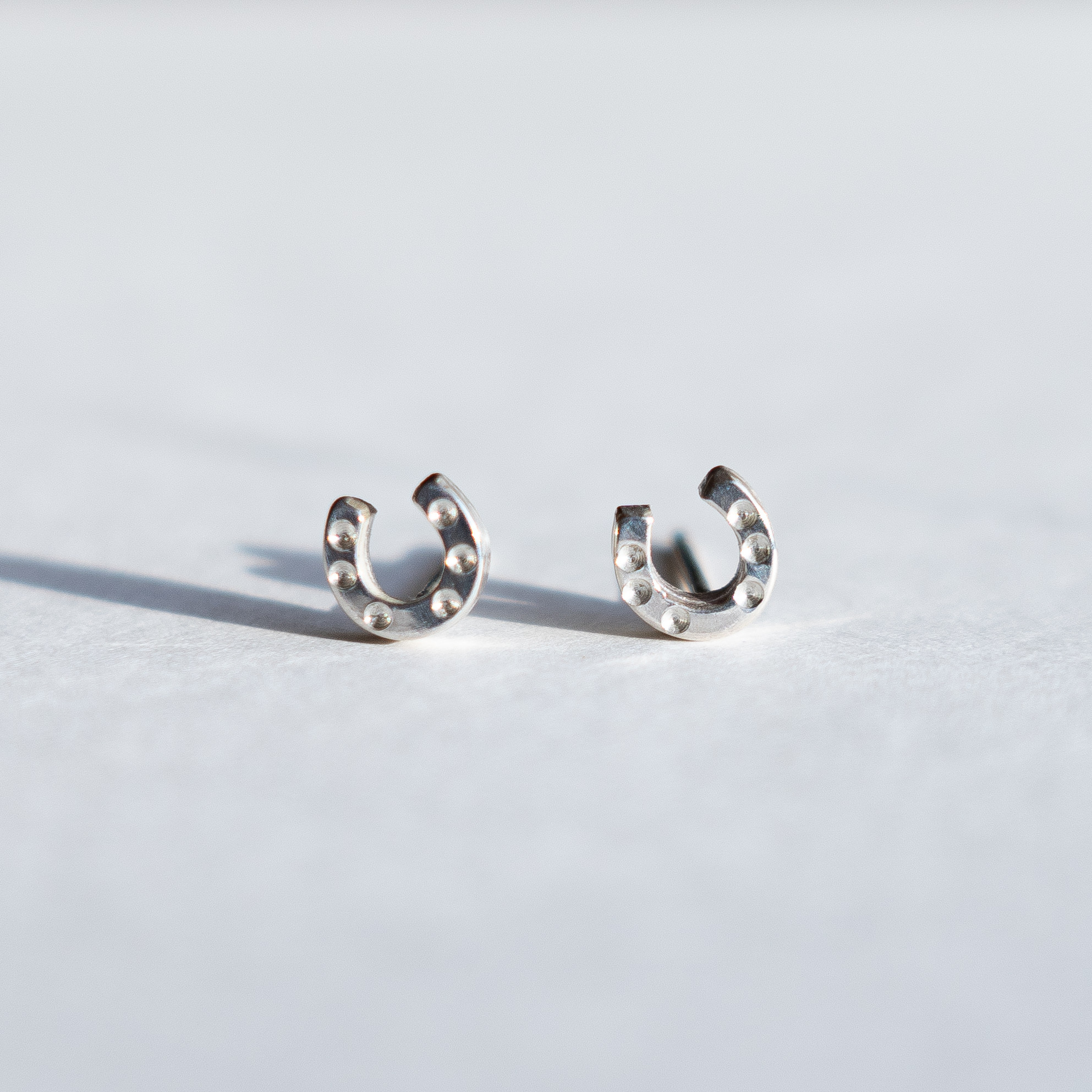 horse shoe pierce – beller
