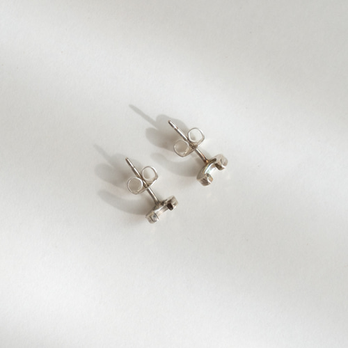 ☆送料無料☆ハンドメイドオリジナルアクセサリーピアス　シルバー925ホースシュー 馬蹄 ホースシューピアス シルバー925 スタッドピアス ピアス