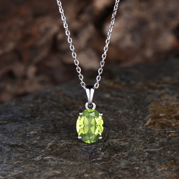 ミニマリストの 8 月の誕生石天然ペリドット ネックレスユニークなグリーン宝石ソリティア ペンダント 4枚目の画像