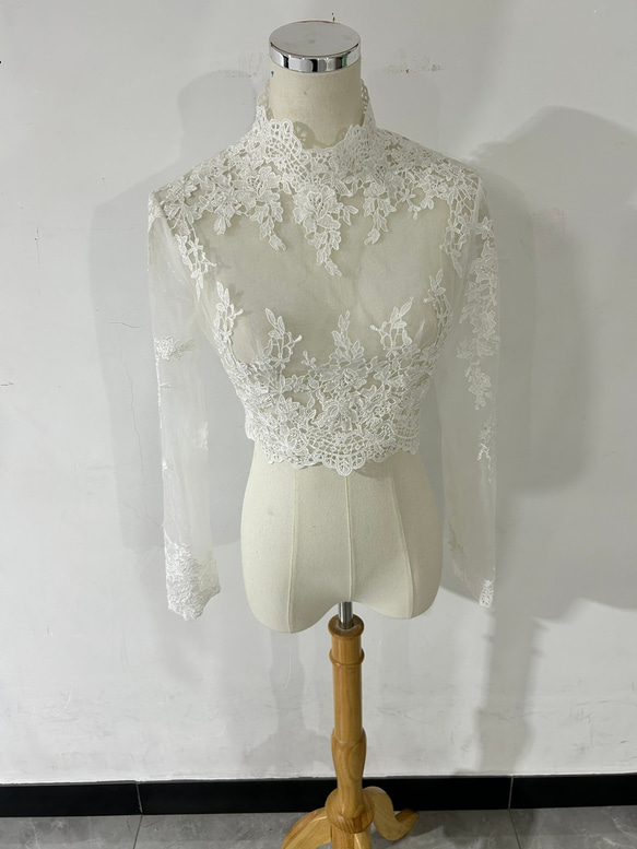 大人気上昇!ウエディングドレス 可憐な花刺繍のトップス ハイネック　ボレロ　長袖　ブラウス 結婚式 1枚目の画像
