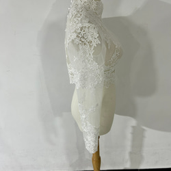 大人気上昇!ウエディングドレス 可憐な花刺繍のトップス ハイネック　ボレロ　長袖　ブラウス 結婚式 4枚目の画像