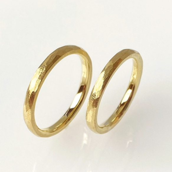 K18　荒らし鎚目のマリッジリング　幅2.5mm　[結婚指輪][ペアリング] 1枚目の画像