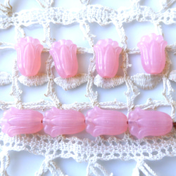 8個　蕾　半透明ピンク　チェコビーズCzech Glass Beads 1枚目の画像
