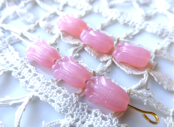 8個　蕾　半透明ピンク　チェコビーズCzech Glass Beads 4枚目の画像