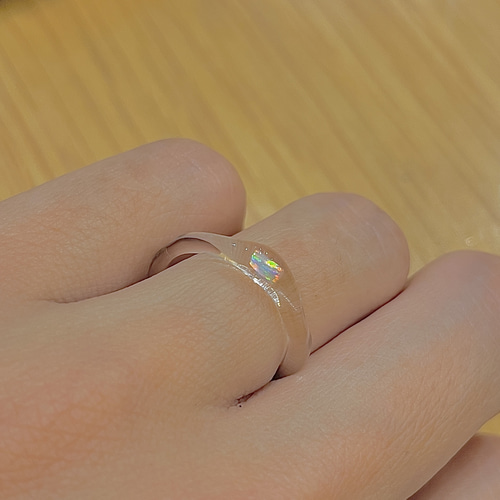 ♡理楽♡　オーダー　オパールデザインリング K18オパールリングのご紹介です。 幻想的なオパールの美しさは