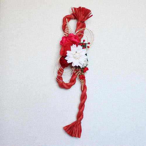 アイボリーのダリアと赤い椿と松のしめ縄リース  しめ飾り  しめ縄リース リース 楽天市場】【5日限定5％オフクーポン】秀〆 正月飾り 玄関