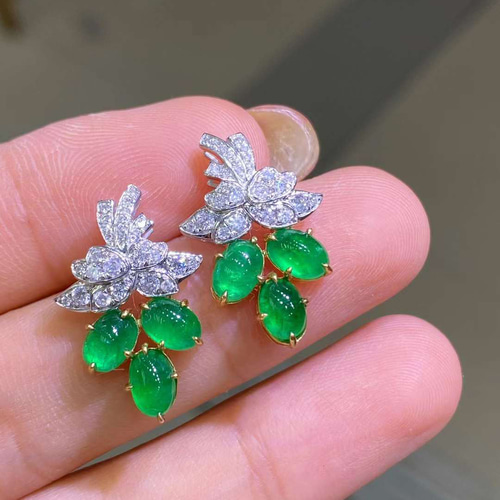 天然ダイヤモンド付きエメラルドピアスk18 ピアス（スタッド・一粒  