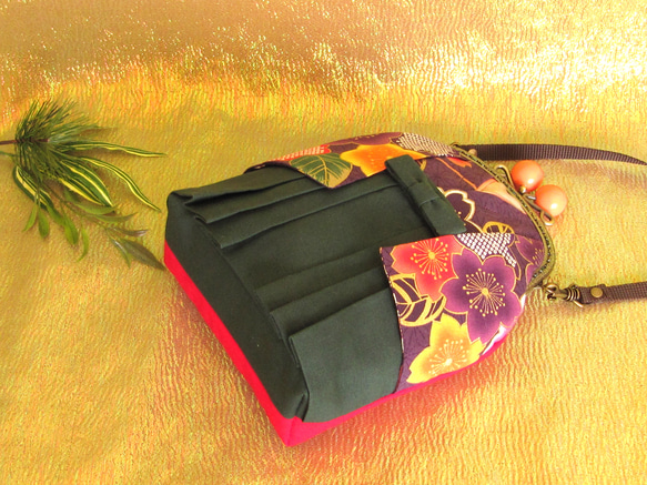 袴のマチ有りポシェット♦梅桜　紫/深緑 3枚目の画像