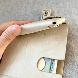 心もスリムになる財布／名入れ無料　イタリアンレザー『ALASKA 』アイボリー ウォレット シンプル スリム コンパクト 8枚目の画像