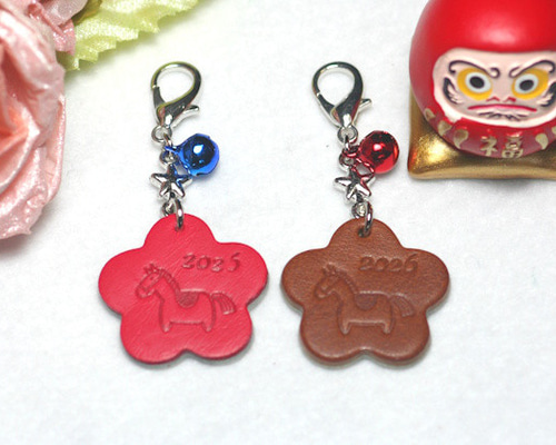 morin3585セット　１２枚目写真品　カラフル 色馬型キーホルダー ☆午年ミニキーホルダー・招福干支チャーム・馬・2色・令和8年・福馬