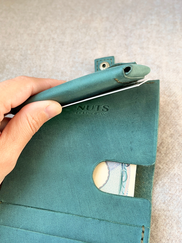 心もスリムになる財布／名入れ無料　イタリアンレザー『TEXAS 』アガベ グリーン 緑 スリム ウォレット　コンパクト 8枚目の画像