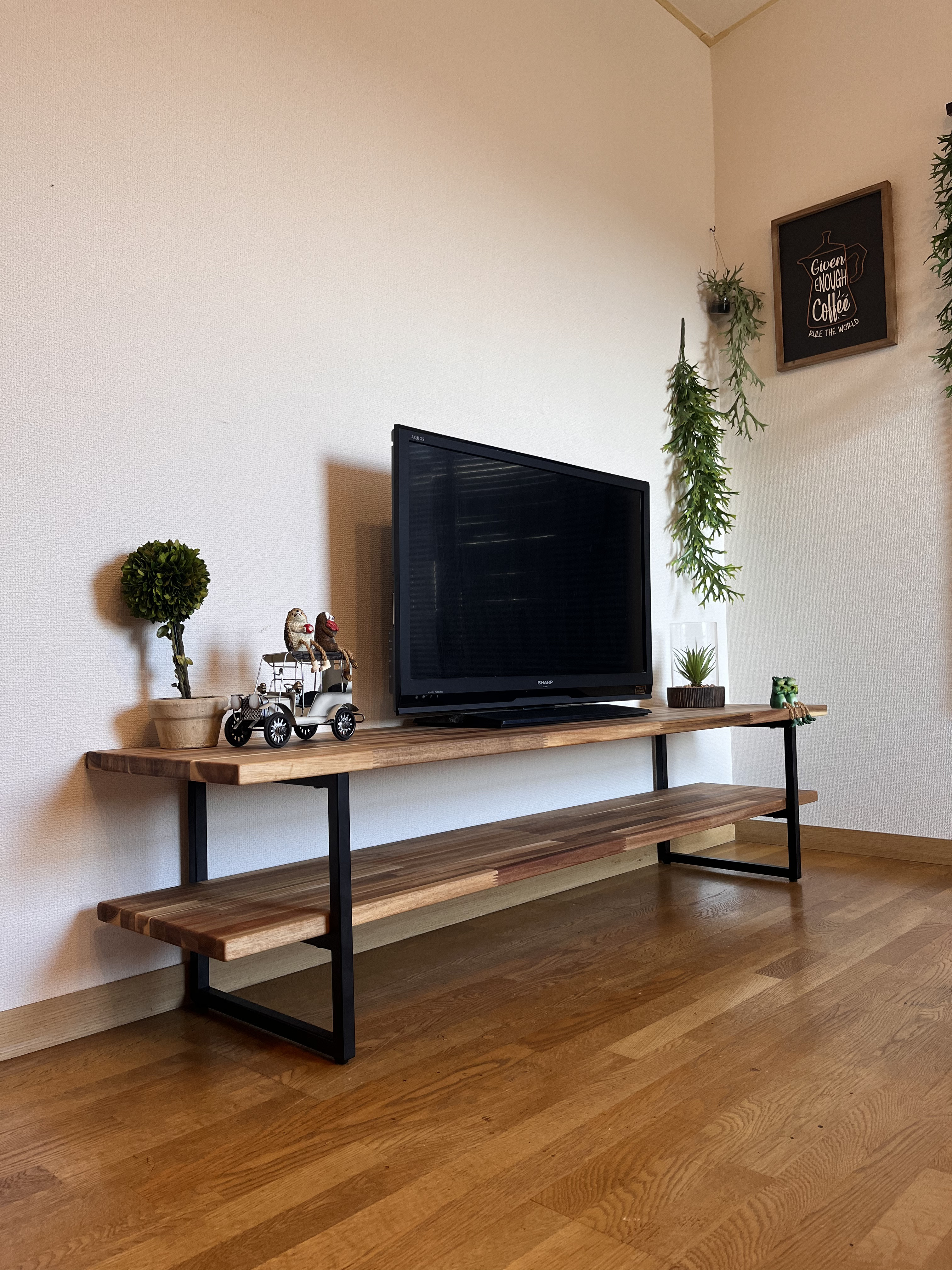 アイアンと天然木を合わせたテレビボードW1200、1600、1800@大阪