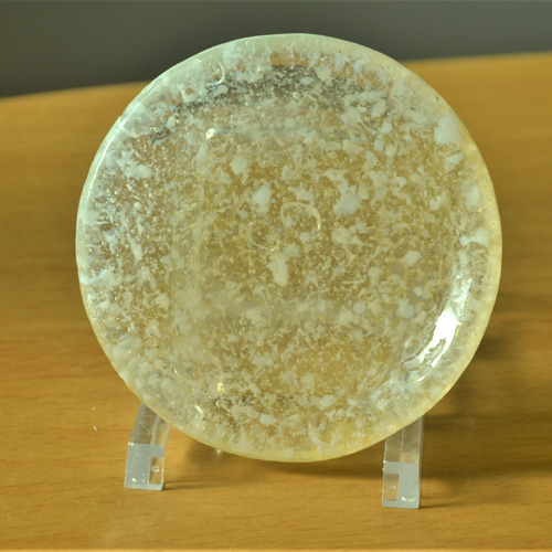 平たいのに立体的！？ パート・ド・ヴェールの技法で作った小皿