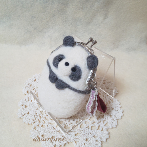 つぶらな瞳のぽっちゃりパンダさん がま口 羊毛フェルト がま口