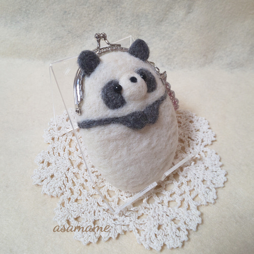 つぶらな瞳のぽっちゃりパンダさん がま口 羊毛フェルト がま口
