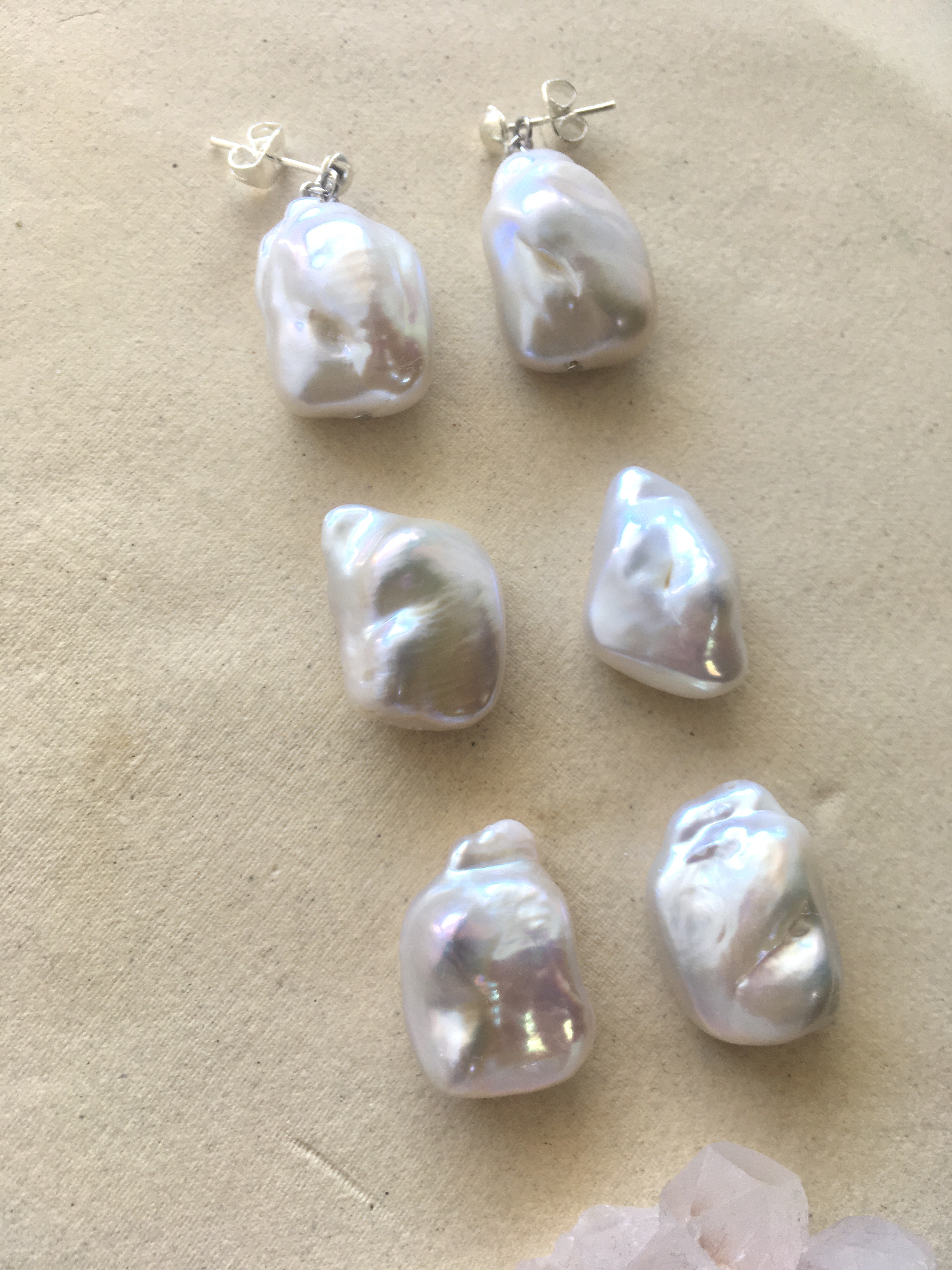 オイスターパール バロックパール　一粒ピアス　真珠　高品質　パール