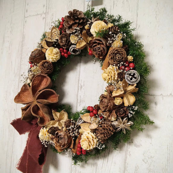 木の実たっぷりの大きなクリスマスリース リース Shiomi 通販 木の実たっぷりの大きなクリスマスリース リース Shiomi 通販