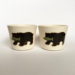 【再販予定】熊と鮭のフリーカップ(ホワイト)　そばちょこ / 陶器 8枚目の画像