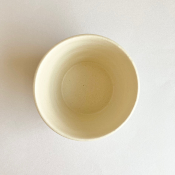 【再販予定】熊と鮭のフリーカップ(ホワイト)　そばちょこ / 陶器 7枚目の画像