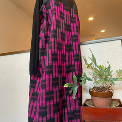 秋冬春　ウール着物リメイクワンピース　ロングシーズン活躍　ジャンパースカート　黒ピンク 4枚目の画像