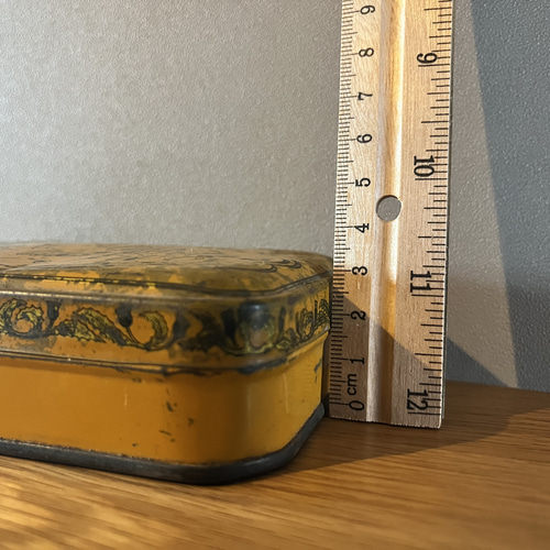 フランスの古いブリキ缶 Bergamotes de Nancy 飴缶 ティン缶