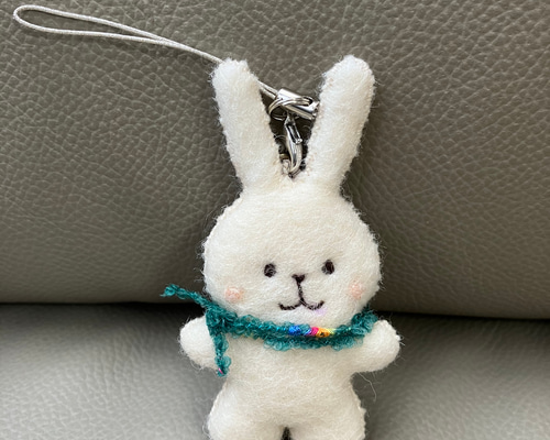 のん様 うさぎさん 羊毛フェルトストラップ 【公式通販】