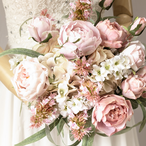 ウエディングブーケ(優しいふんわりピンク)ブートニアこみ世界で1つ