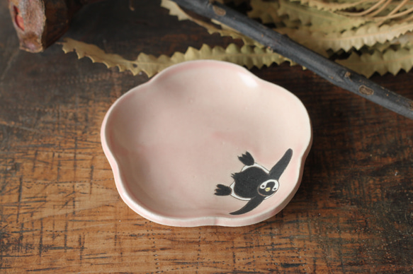 桜釉豆皿 ジェンツーペンギン 2枚目の画像