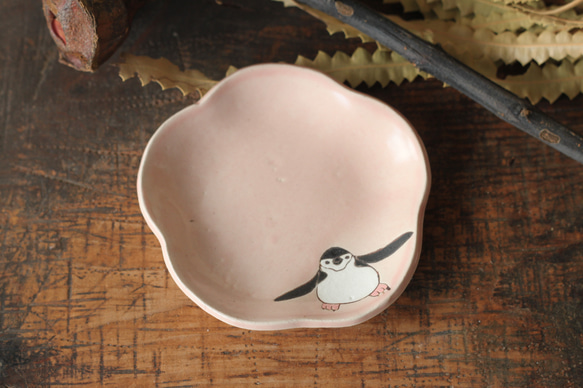 桜釉豆皿 ヒゲペンギン 1枚目の画像