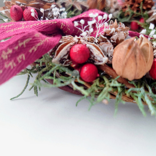 赤い実のクリスマスリース♡　お正月リース♡ 来年も飾れる赤い実のX'masリース Creemaあんしん匿名便2025 リース