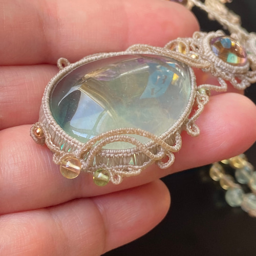 特大39mm)2種類のグリーンフローライト×アメトリンのマクラメ